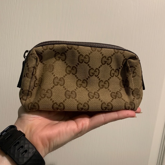 GUCCI Monogram Small Cosmetic Case - Picture 8 of 8